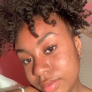 Meet your Posher, Jade